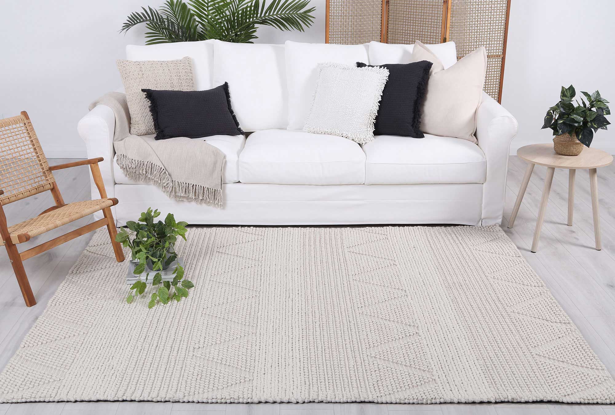 Kaiden Braided Ivory Wool Rug