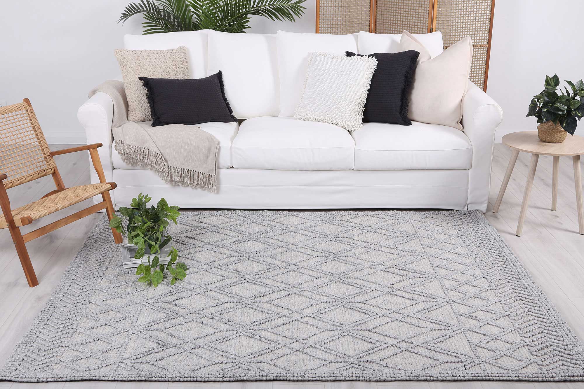 Kaiden Trellis Grey Wool Rug