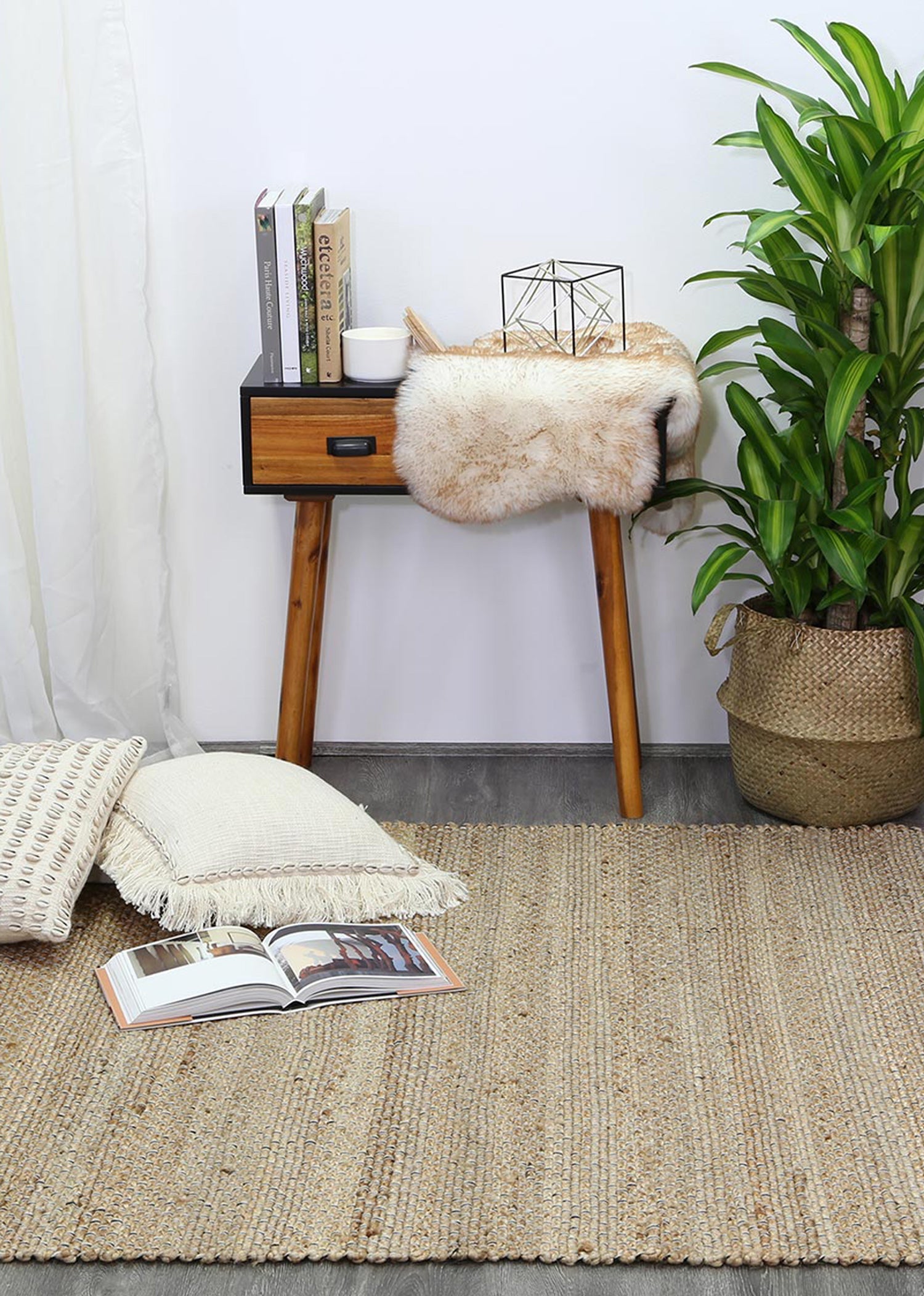 Taj Black Natural Basket Weave Jute Rug